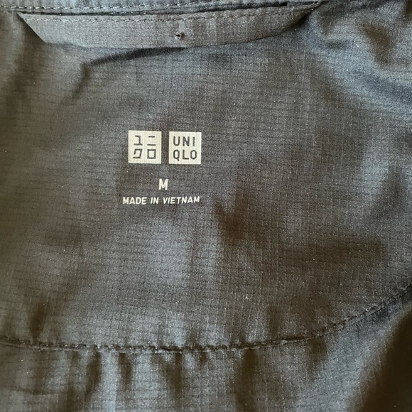 UNIQLO Lightweight Jacket Black Size Medium - Picture 7 of 10